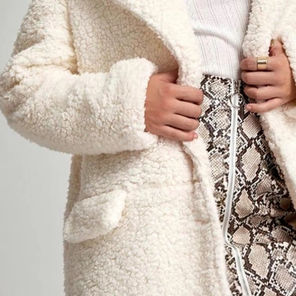 Size L Ivory BOHO lapel collar button front faux pockets lined plush Teddy coat - Picture 8 of 16